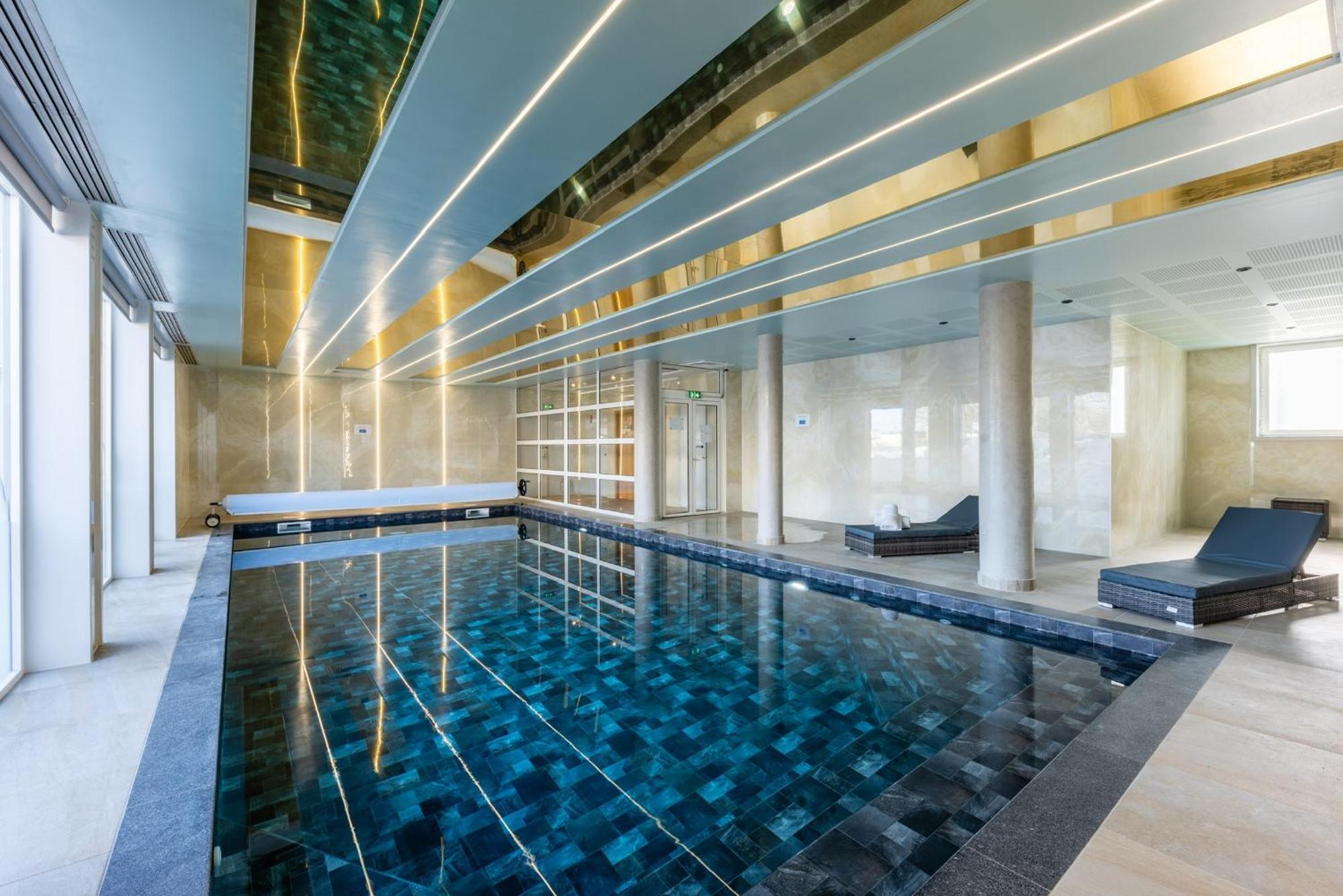 Brit Hotel Privilege Paris 호스니-쑤-부와 외부 사진