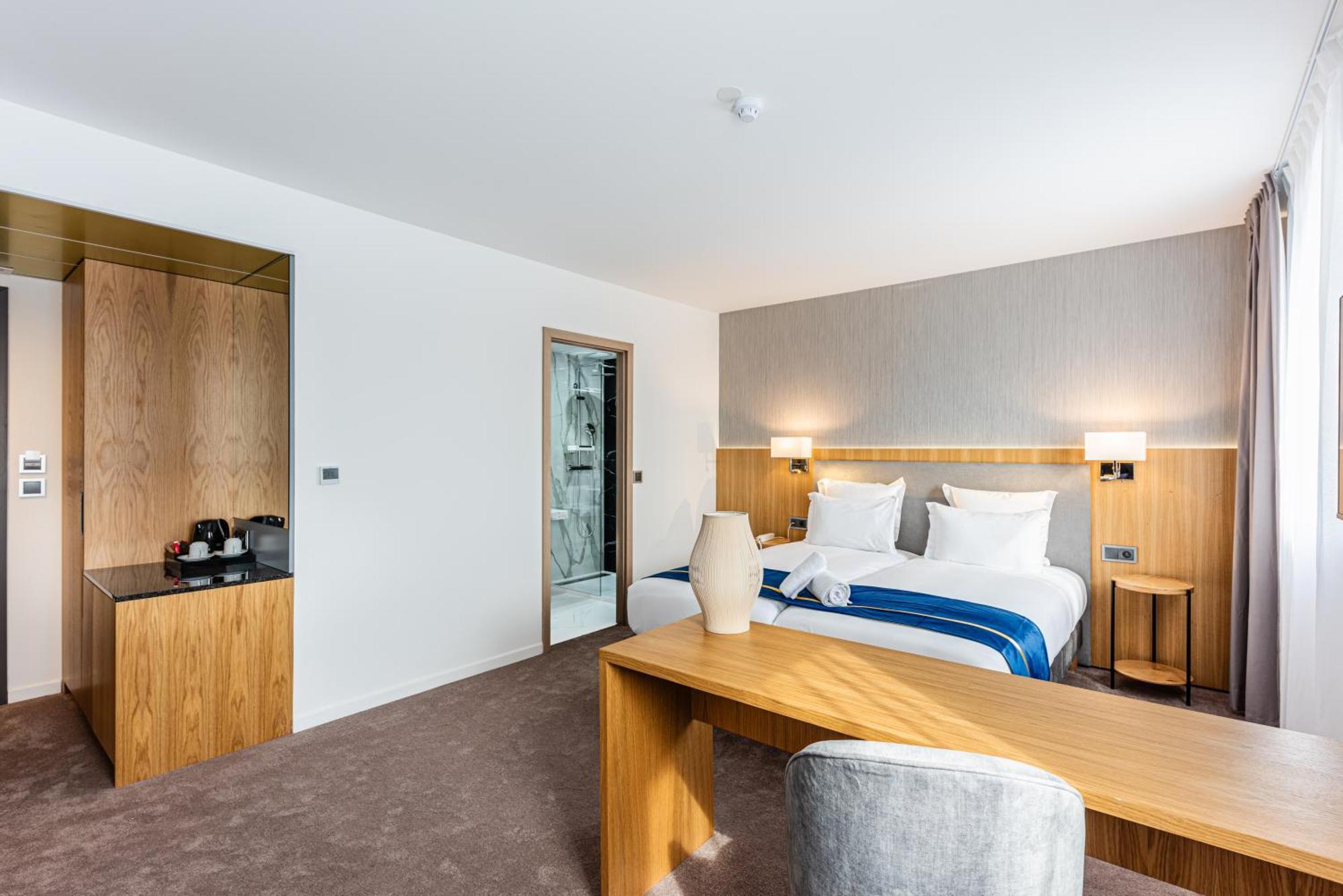 Brit Hotel Privilege Paris 호스니-쑤-부와 외부 사진