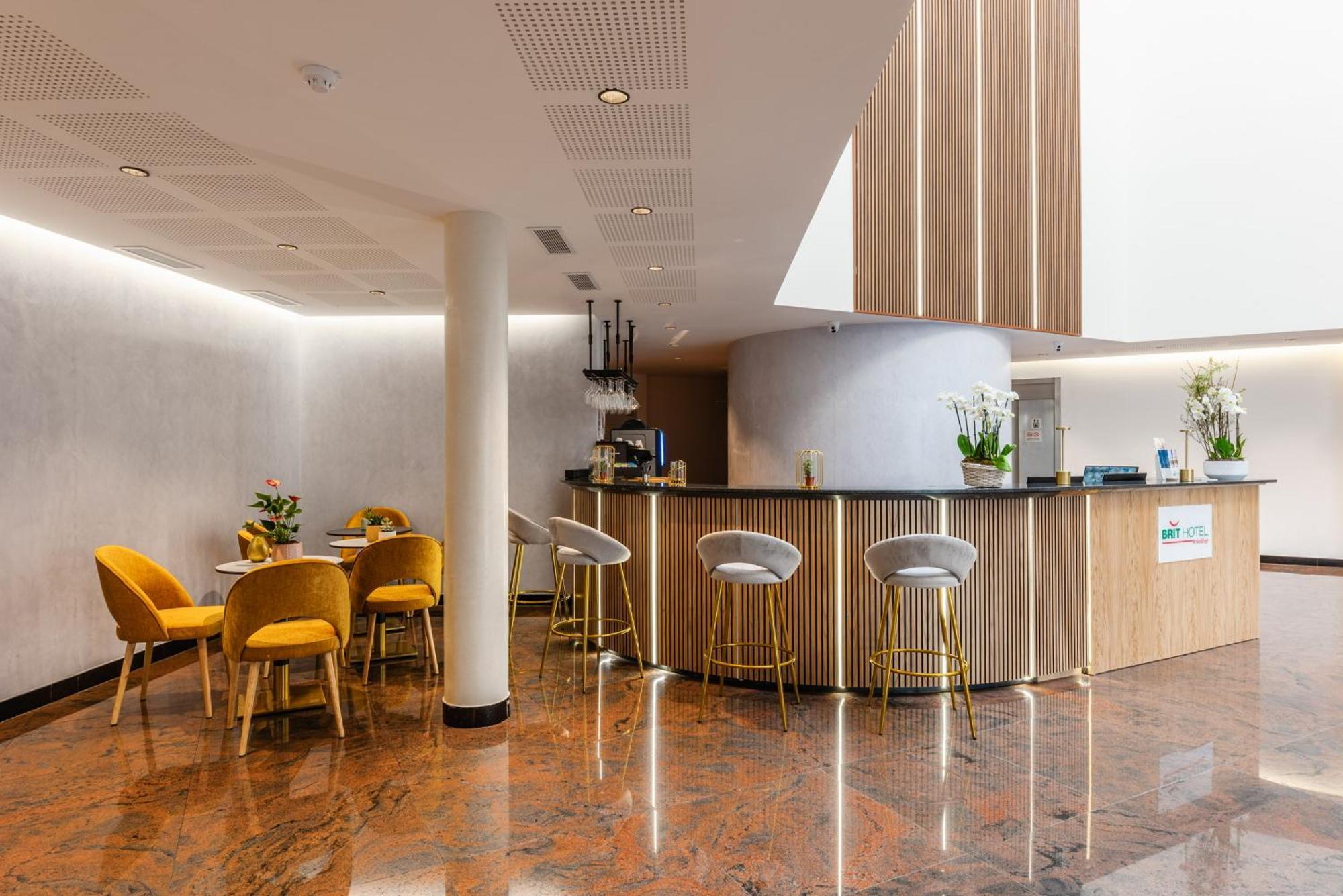 Brit Hotel Privilege Paris 호스니-쑤-부와 외부 사진