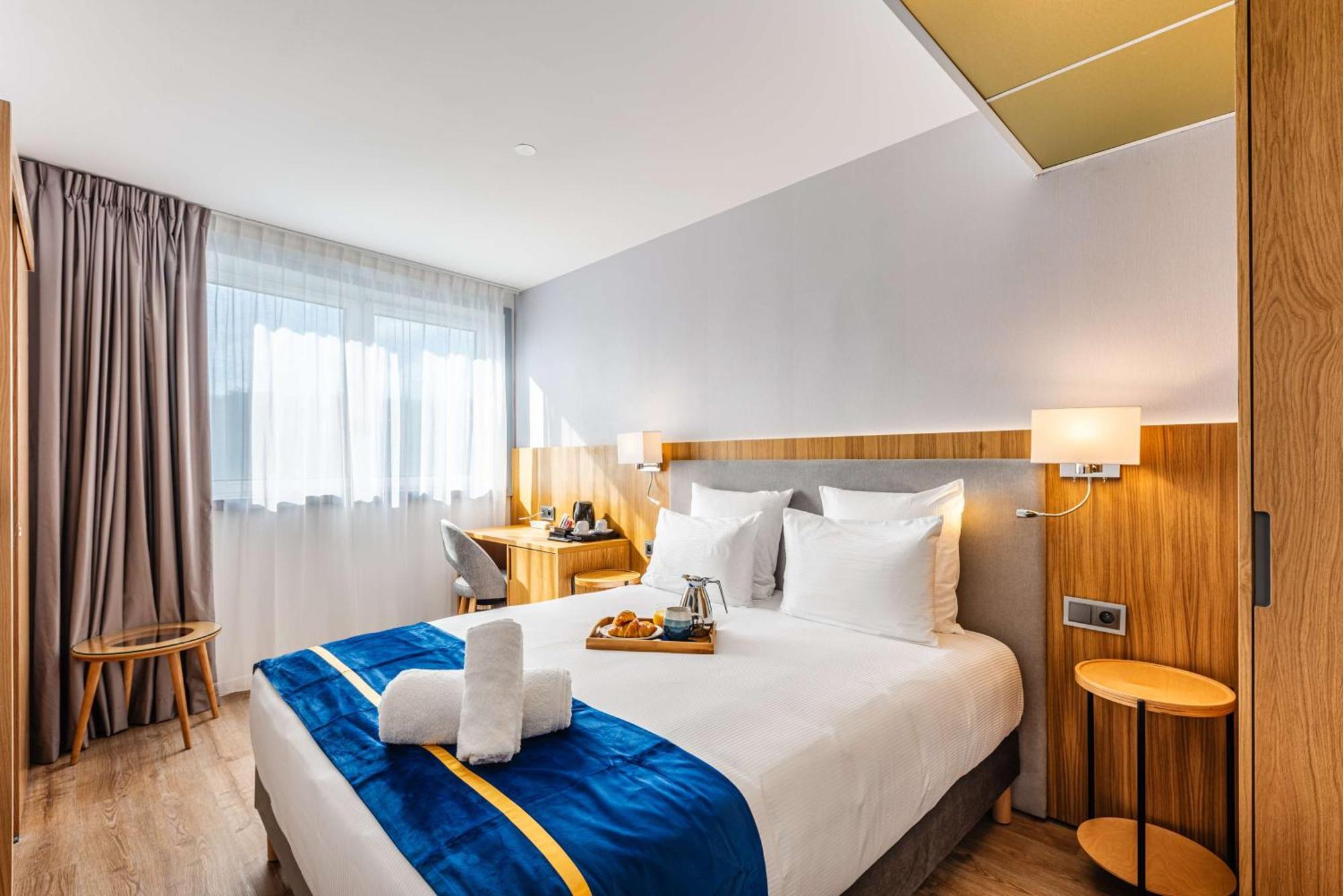 Brit Hotel Privilege Paris 호스니-쑤-부와 외부 사진