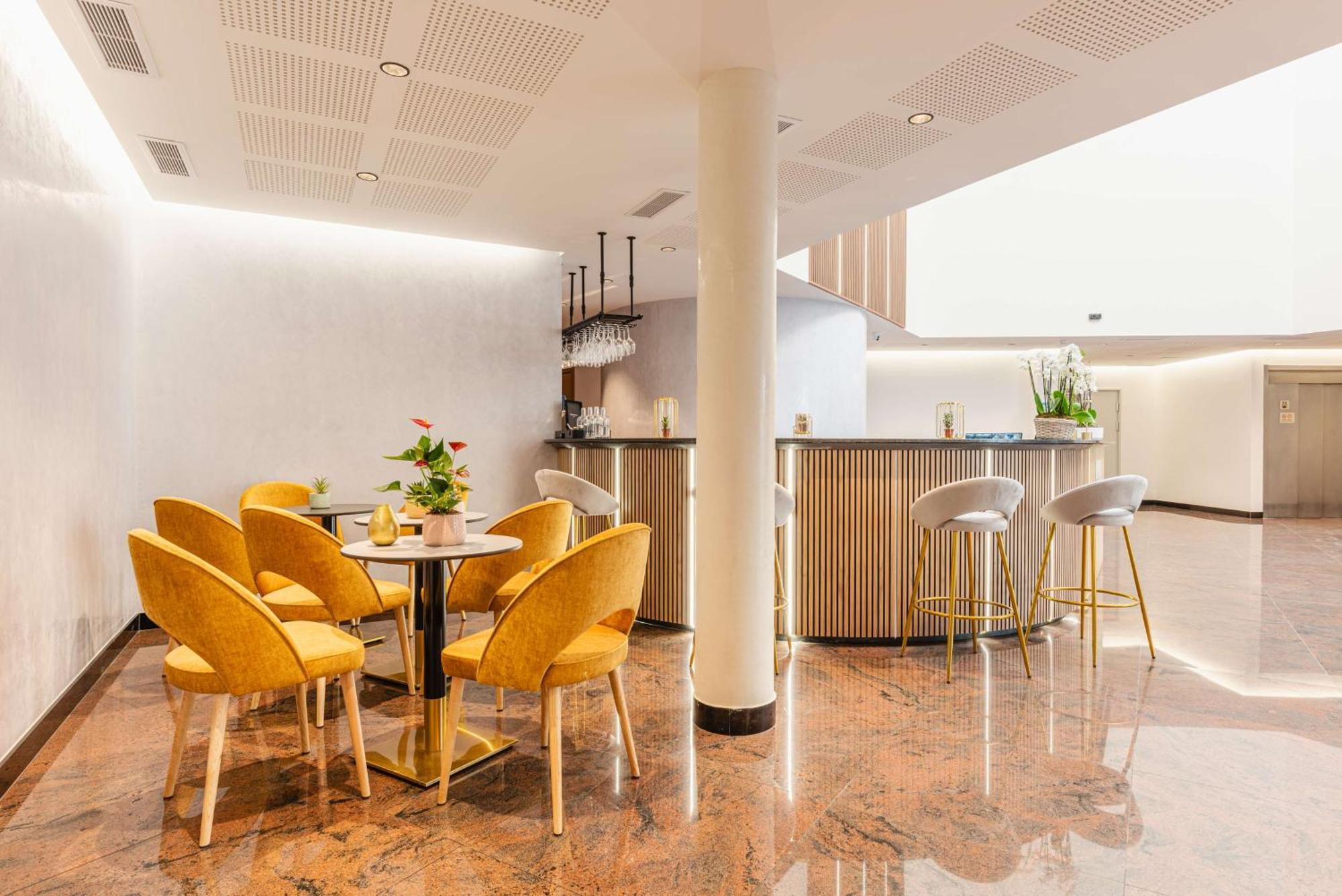 Brit Hotel Privilege Paris 호스니-쑤-부와 외부 사진